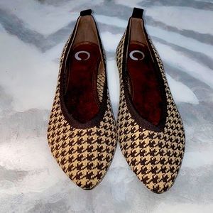 Journey shoes NWOT